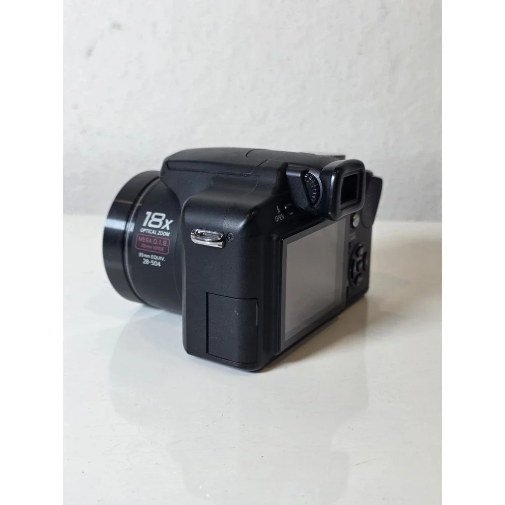 Panasonic LUMIX Digital Camera Model DMC-FZ18 TESTED No Battery